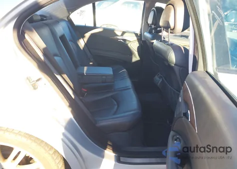 2008 Mercedes-Benz E 350 z USA, uszkodzony, nr VIN WDBUF56X88B311224